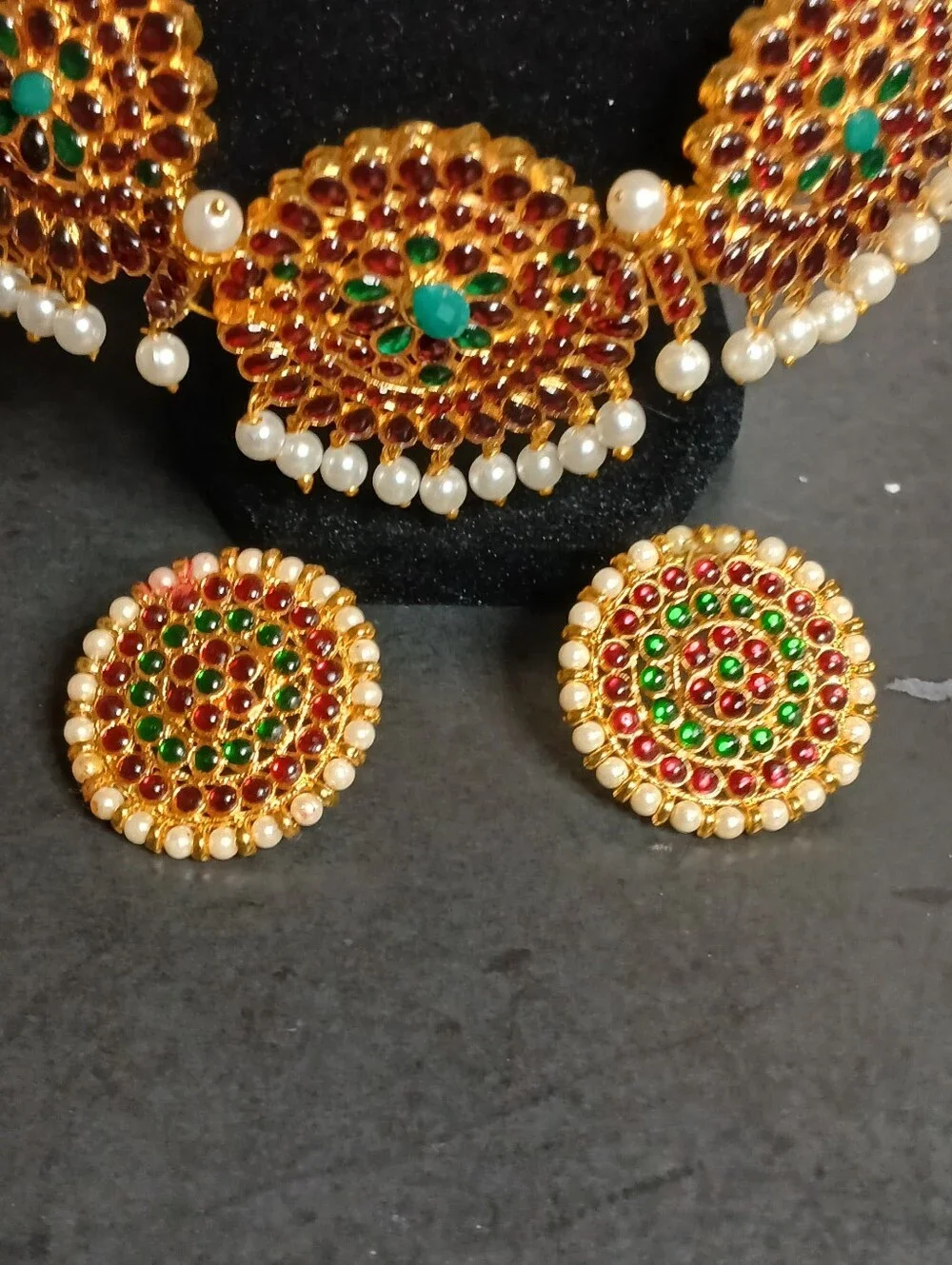 Traditional Gold-Tone Kundan Necklace Set with Green and Red Stones by